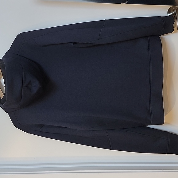 lululemon athletica Men's True Blue Hooded Jacket - Picture 7 of 11